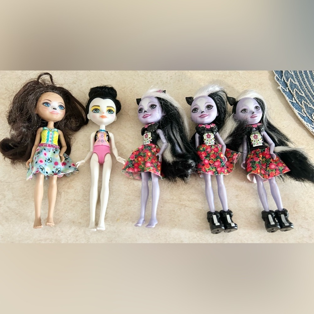 Enchantimals dolls lot of 5 sage skunk/cherish cheetah/preena penquin